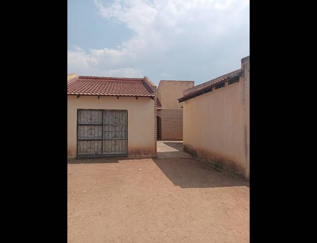 3 BEDROOM HOUSE FOR SALE IN SOSHANGUVE HH